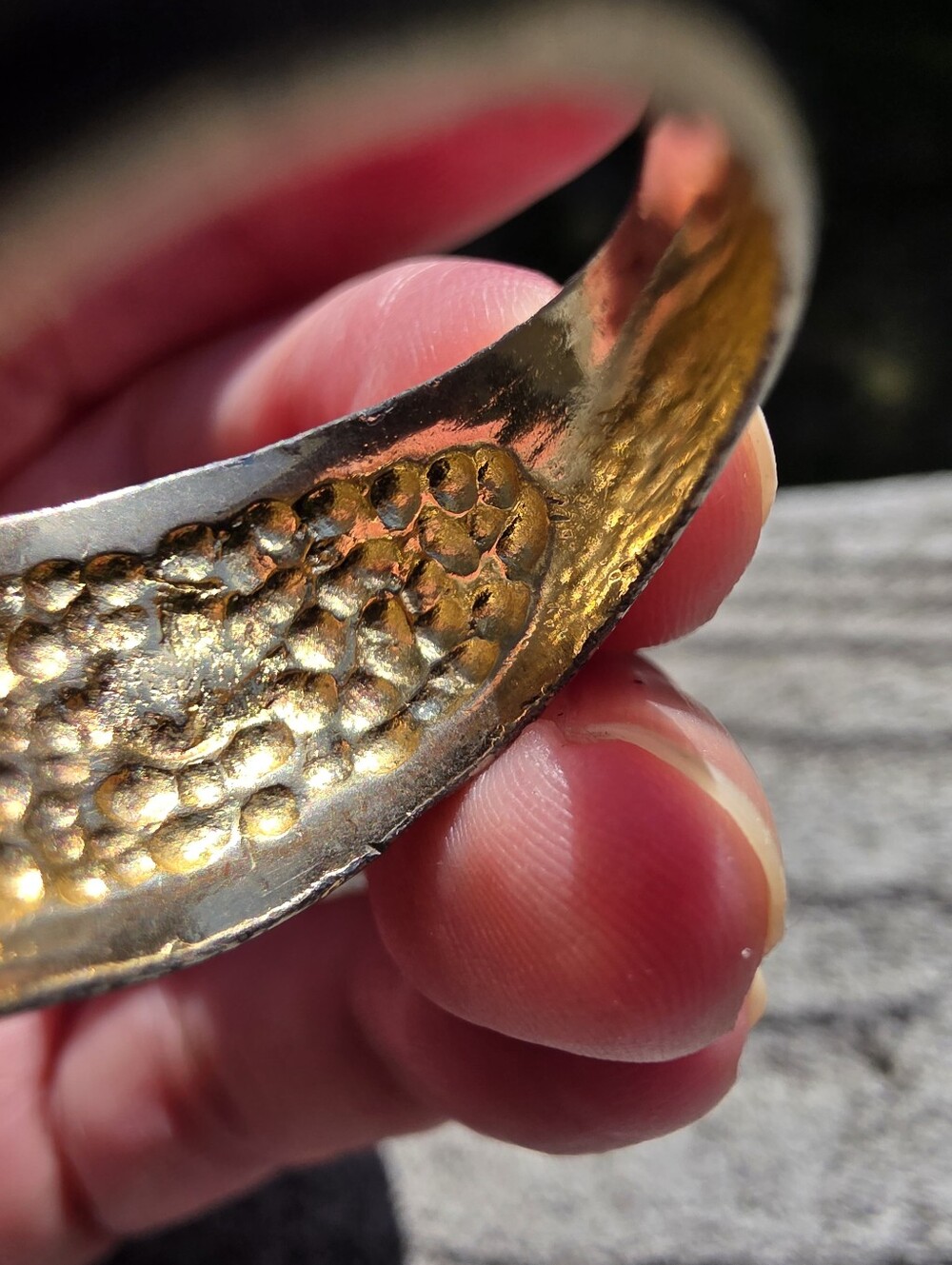 Vintage Light Colored Gold Toned Men's Ring With Clear And Red Stones - Picture 10 of 14